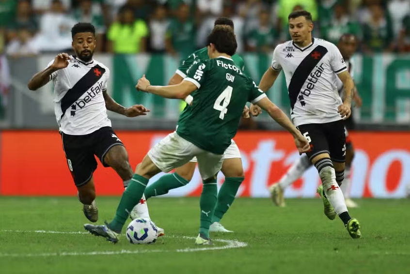 Palmeiras enfrenta o Vasco para colar novamente no Flamengo episode artwork