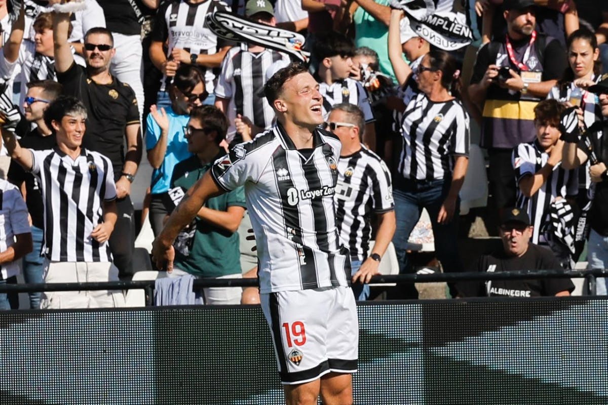 El dilema del '9': Pablo Hernández deberá decidir el sustituto de Camara frente al Racing