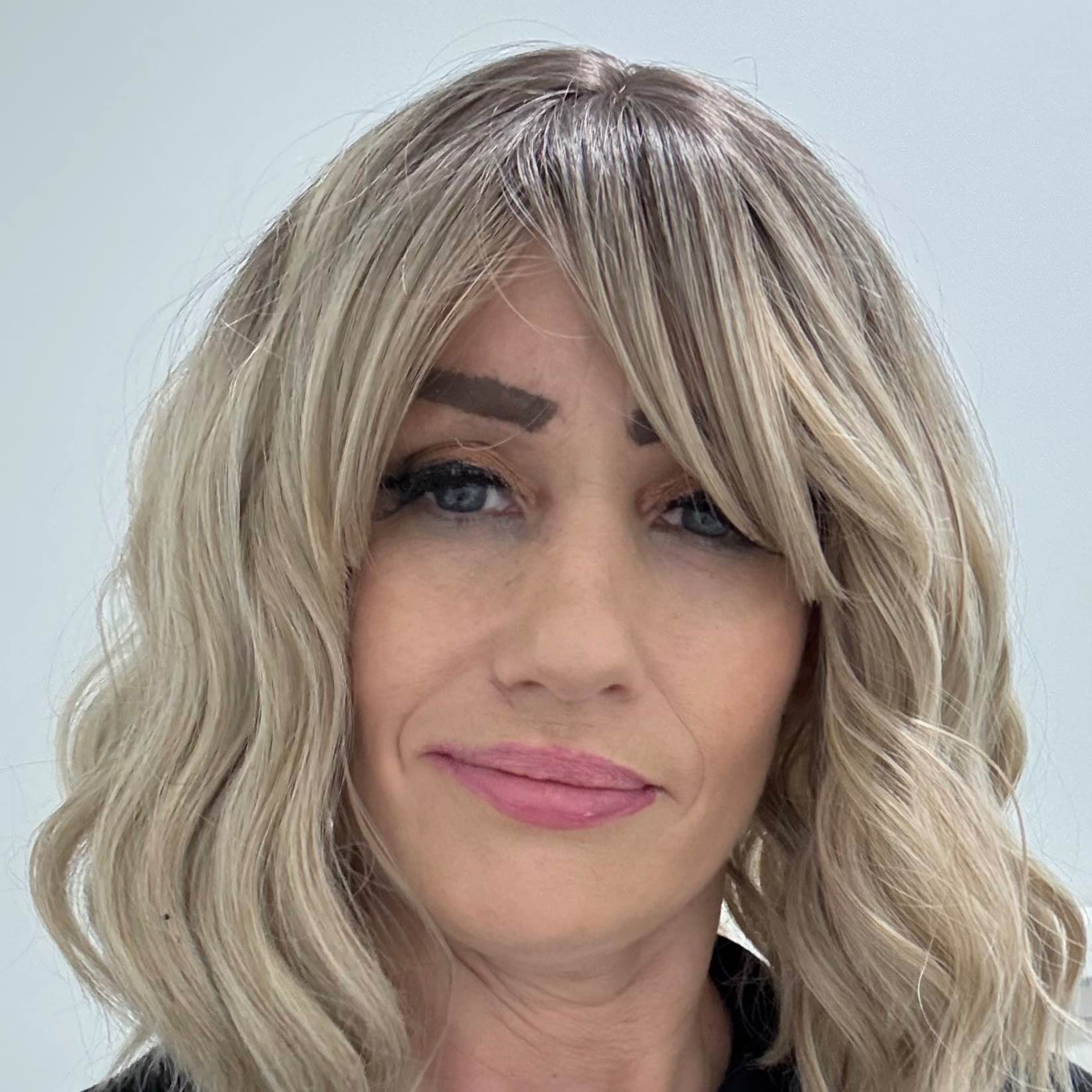 (Bonus Episode) Abstract Essay in its Fifth season, featuring Rose G Loops as my guest.