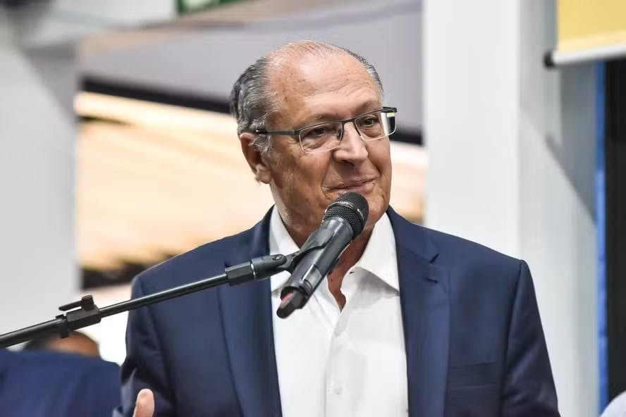 Alckmin diz que condenação de Bolsonaro não deve impactar relações comerciais com EUA Alckmin diz que condenação de Bolsonaro não deve impactar relações comerciais com EUA