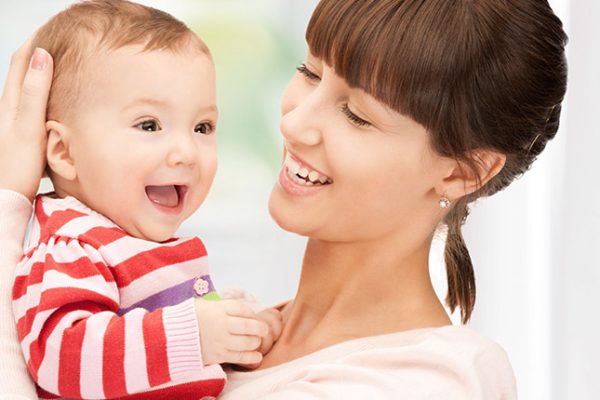 10 Ways to Support Breastfeeding Moms