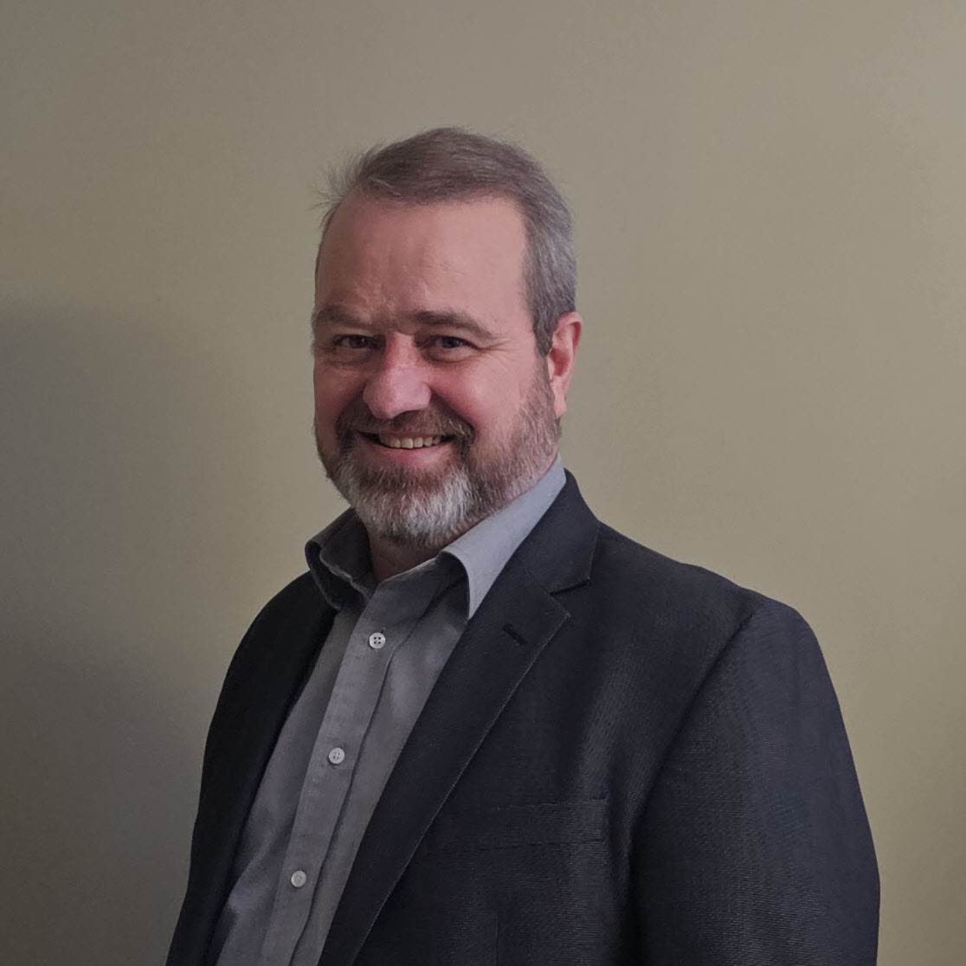 (Bonus Episode)Book 101 Review, in its fifth season, features Andrew Brummer a business Polygraph, a multiplier, and solutionist as my guest.