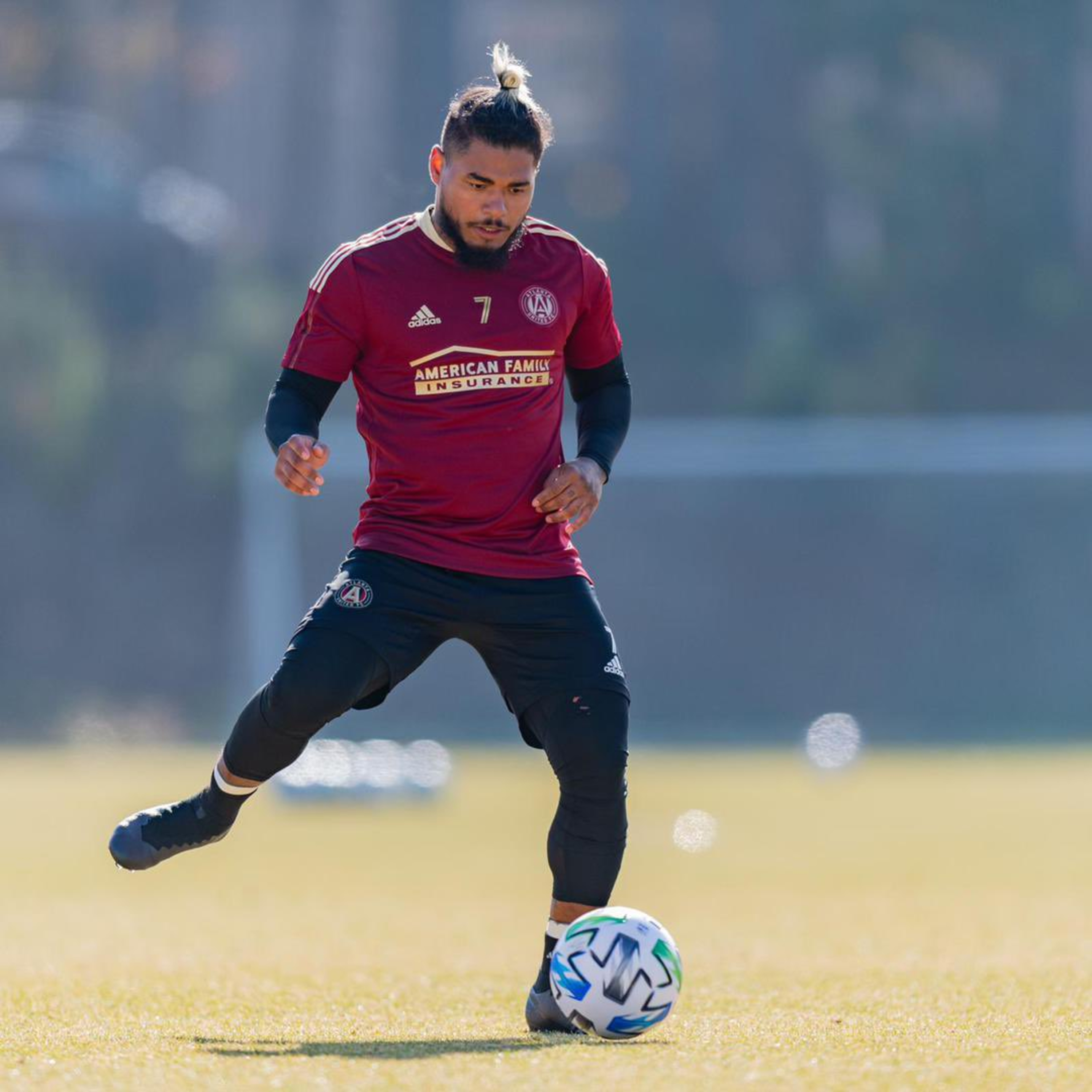 ATLANTA UNITED TRANSFER RUMORS OF THE WEEK + KIT DRAMA | FIVE STRIPE WEEKLY #159 episode artwork