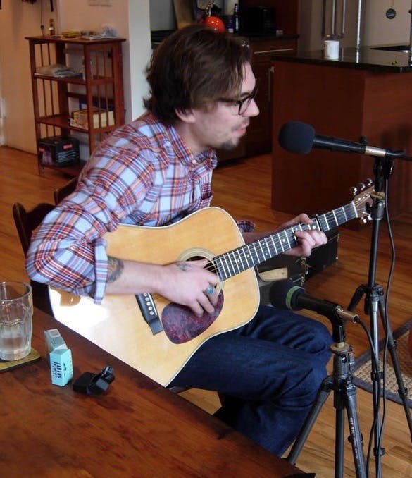 Sitting with Justin Townes Earle Sitting with Justin Townes Earle