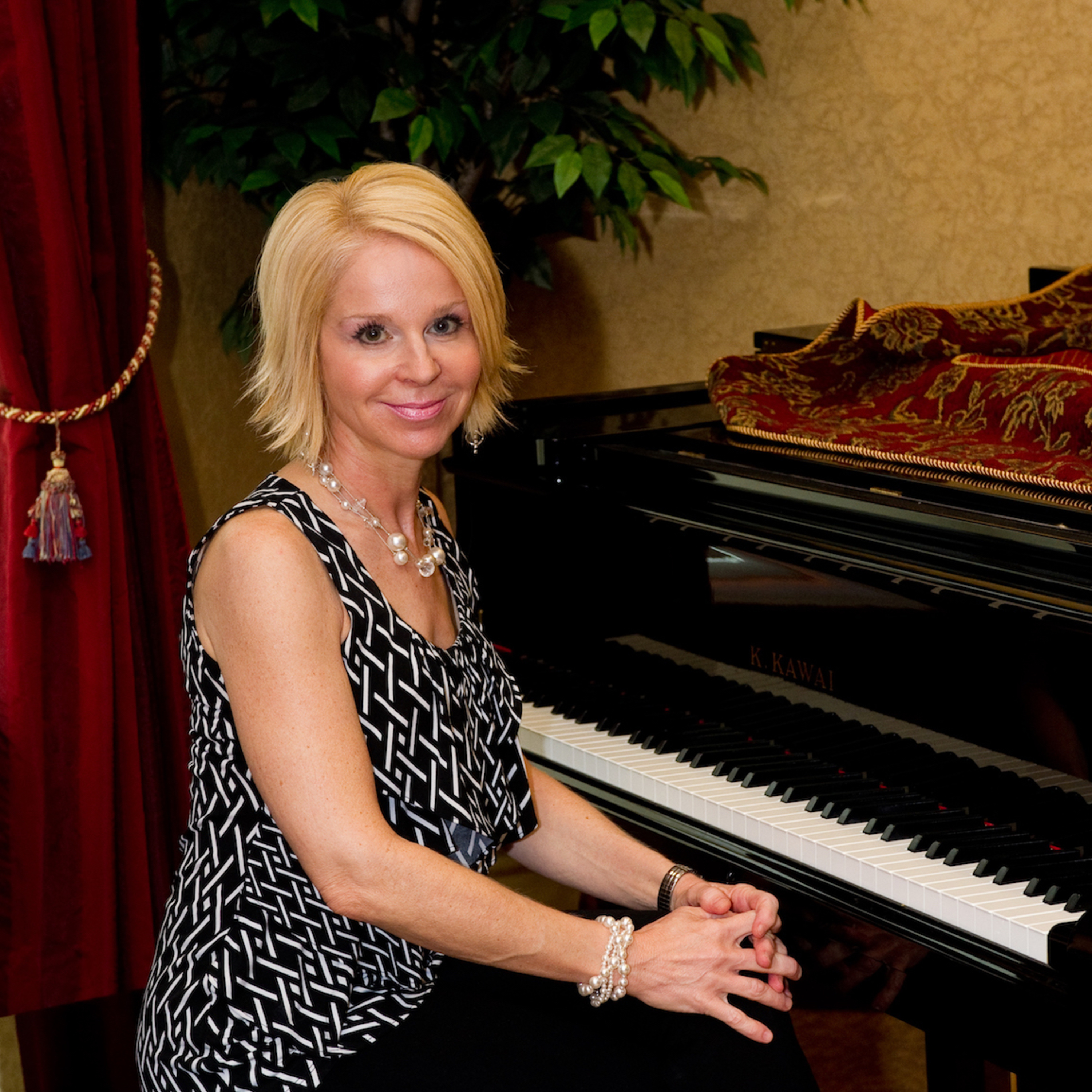 Kansas City Pianist & Vocalist Candace Evans episode artwork