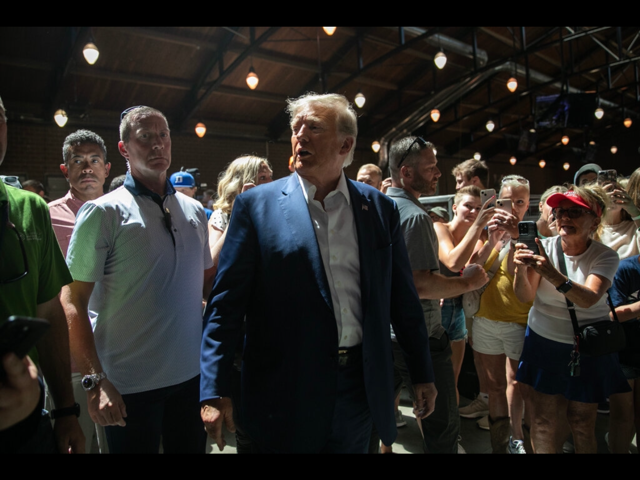 The Independent Artist Spotlight Show