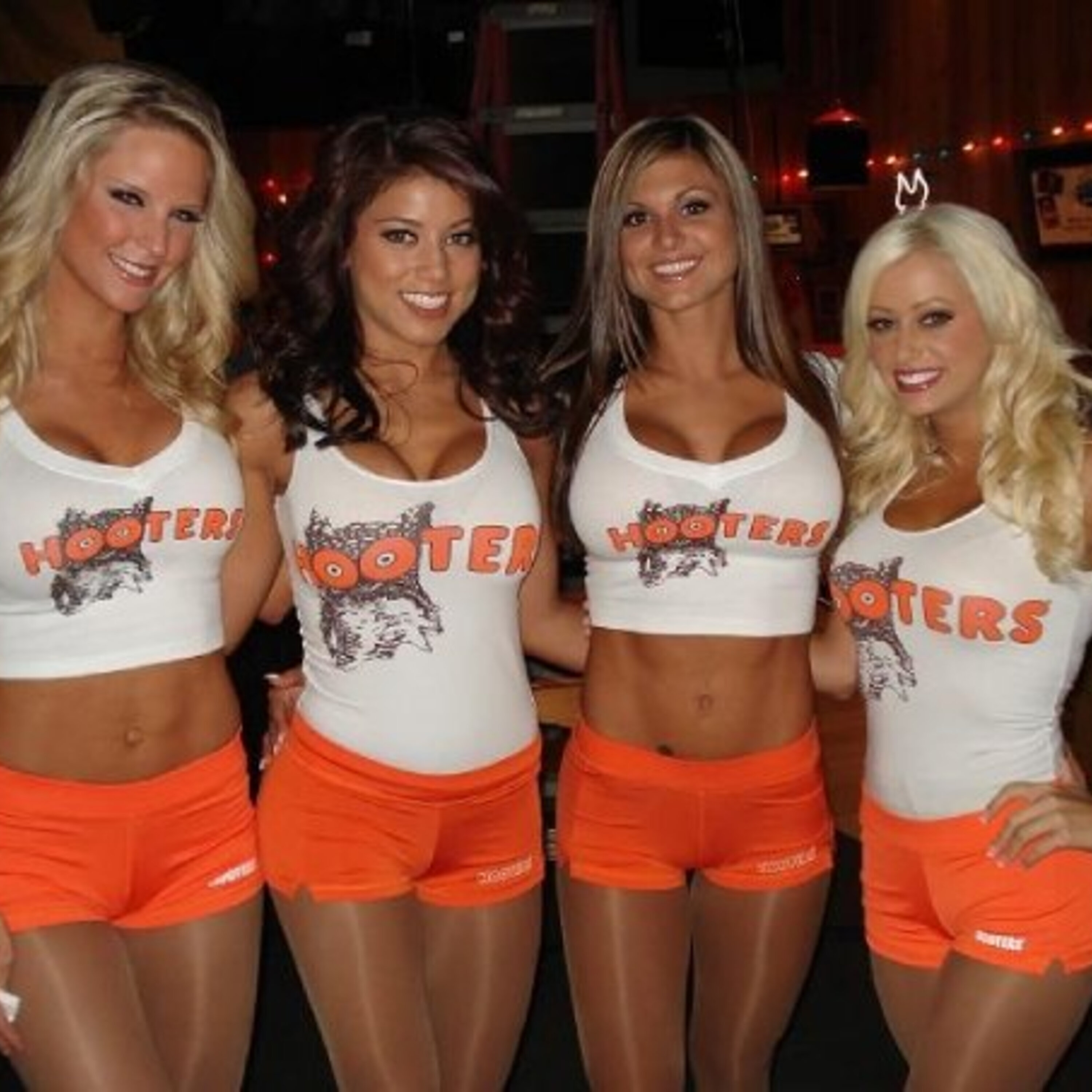 A Coach Took His Team To Hooters And No Edibles In Ontario Until Next Month episode artwork