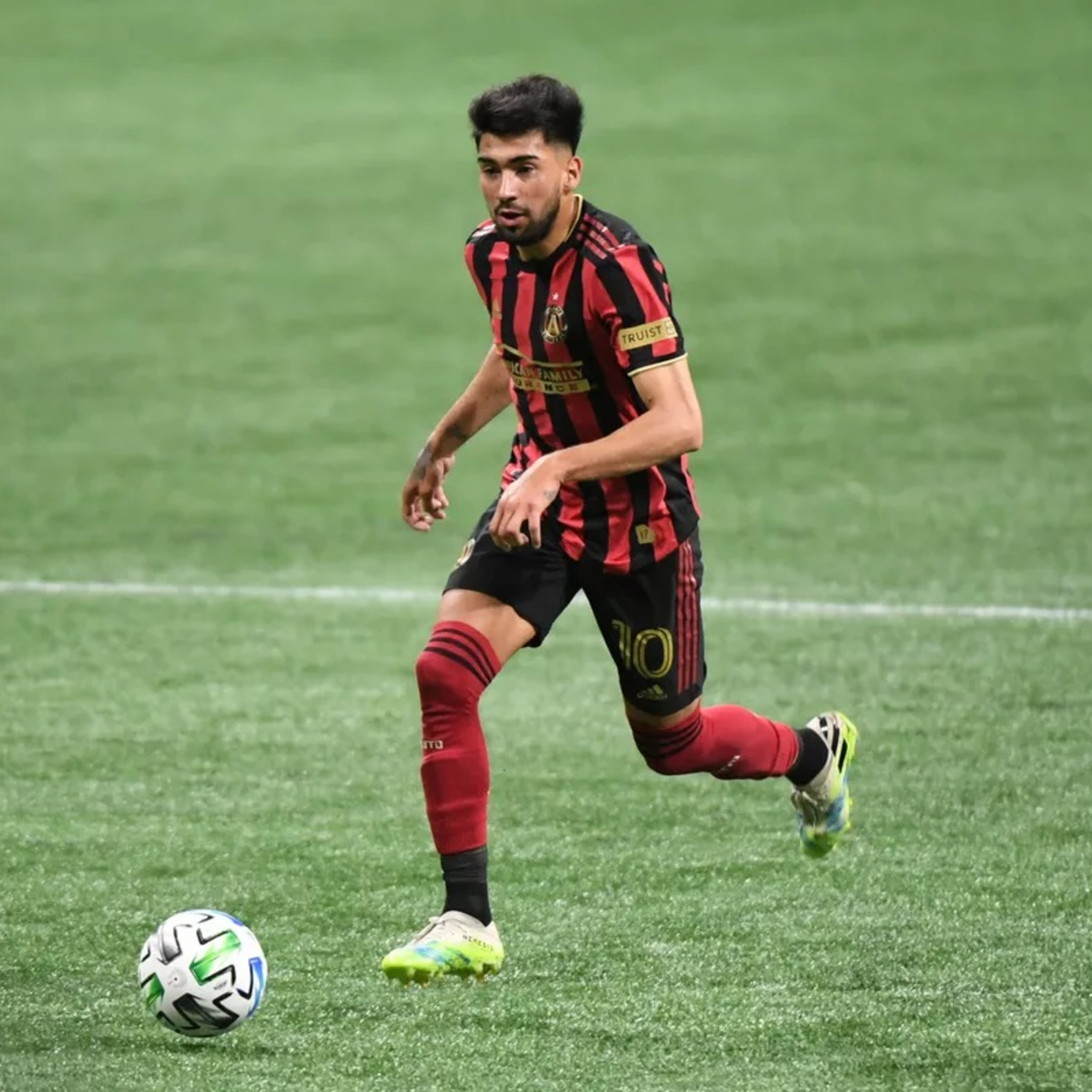 MARCELINO MORENO MAKES HIS FULL DEBUT & SURPRISE FIFA 21 RATINGS? | FIVE STRIPE WEEKLY #154 episode artwork