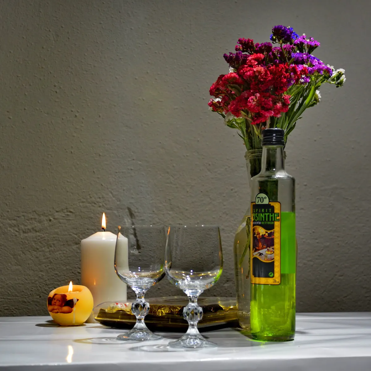 Comment l’absinthe, cette boisson autrefois interdite, est-elle redevenue tendance ?