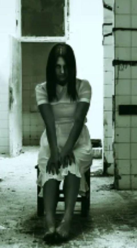 LA CHICA FANTASMA QUE SE APARECE EN UNA RUTA DE COMBIS DEL ESTADO DE MEXICO