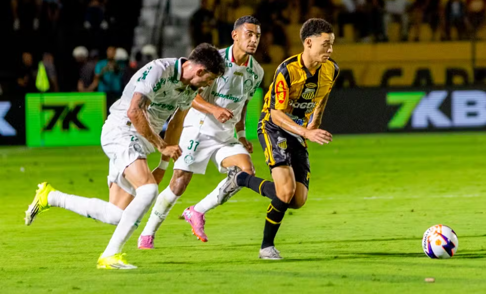 Palmeiras é goleado pelo Novorizontino no Paulistão