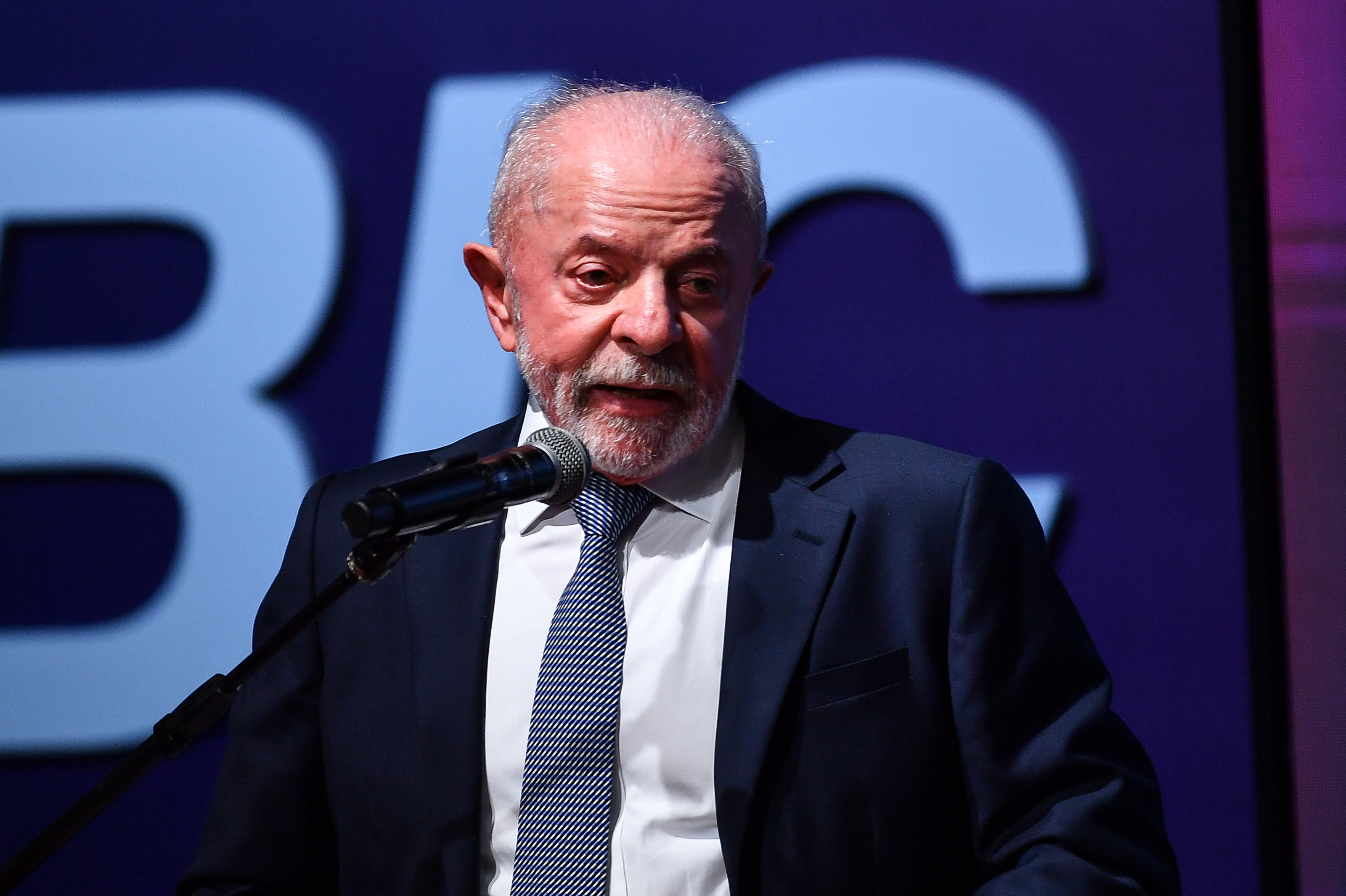 Lula assina decreto para combater cambismo digital e garantir acesso à água em eventos episode artwork