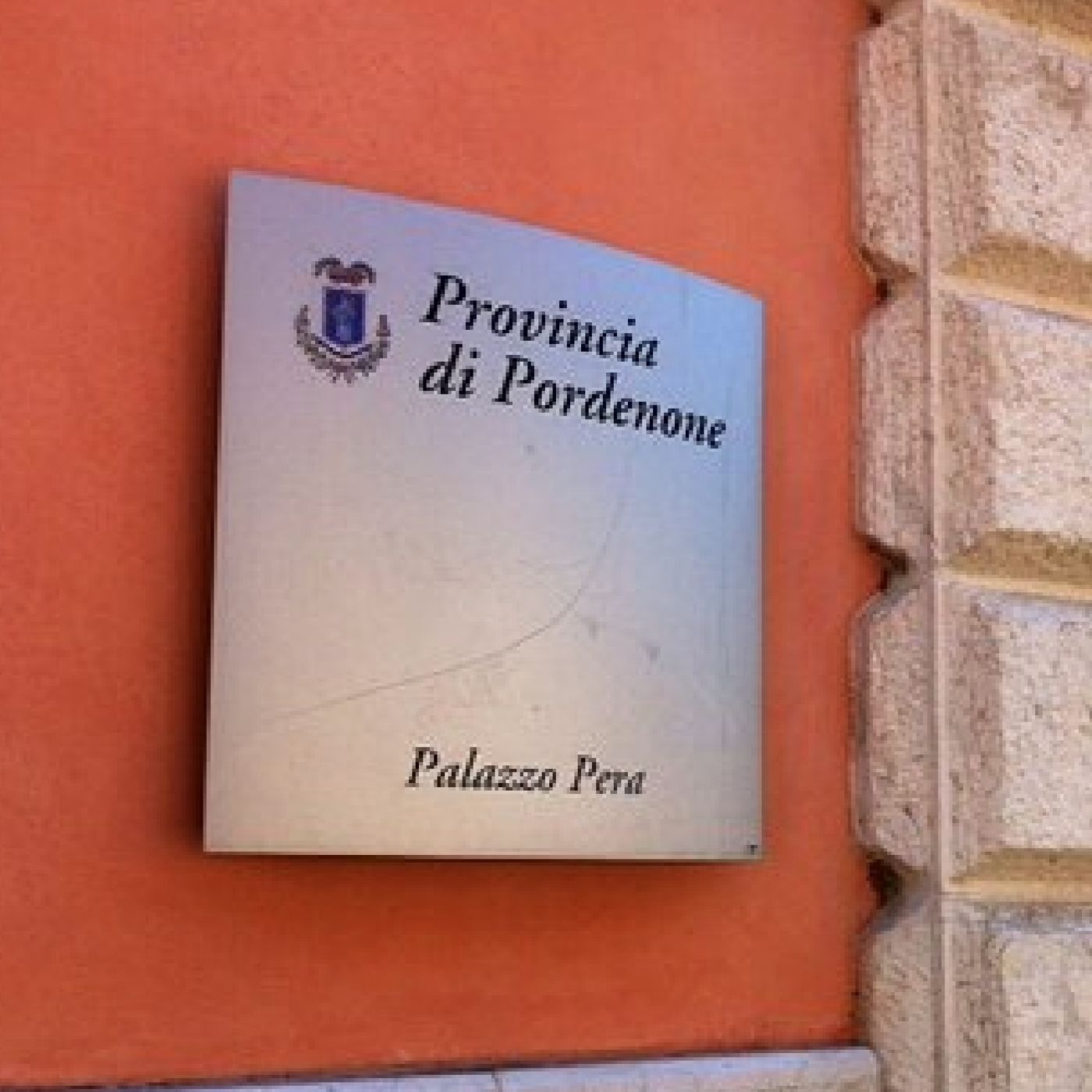 Polis - La controriforma delle province. I ddl al via al Senato (di Anna Laura Bussa) episode artwork