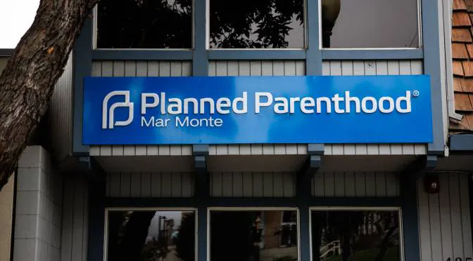 Planned Parenthood Clinic Turns to Cosmetic Care Amid Loss of Federal Funding episode artwork