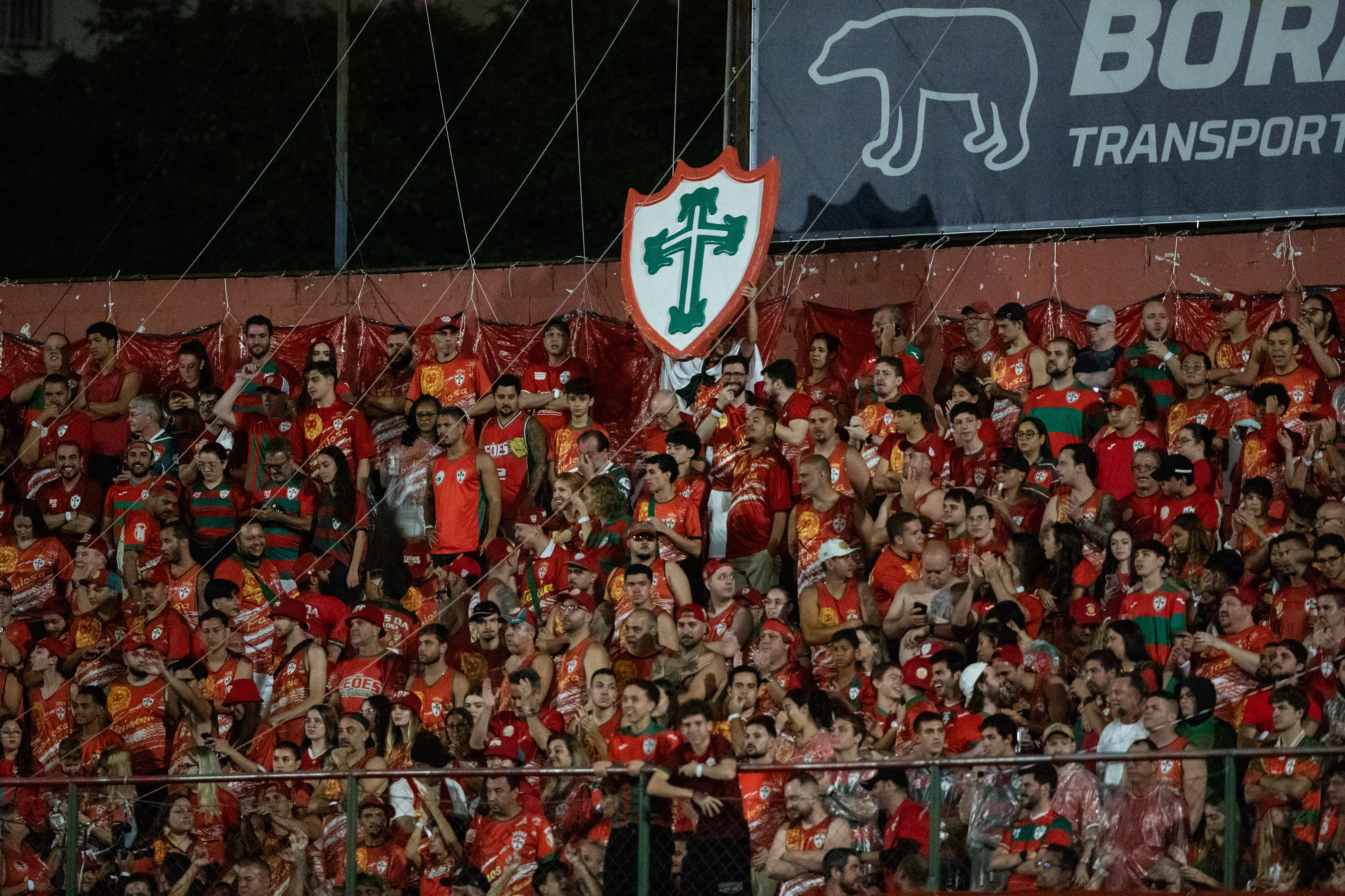 Portuguesa envia à polícia nomes de autores de ofensas racistas contra goleiro Hugo Souza