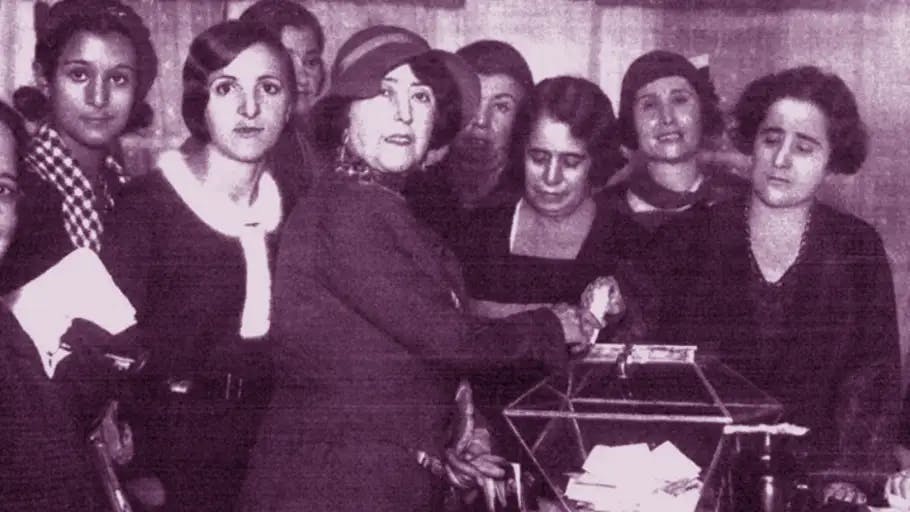 Retrato de la generación de las españolas pioneras Retrato de la generación de las españolas pioneras