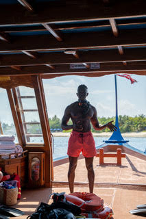 Episode 342: Shark Science w/Gibbs Kuguru