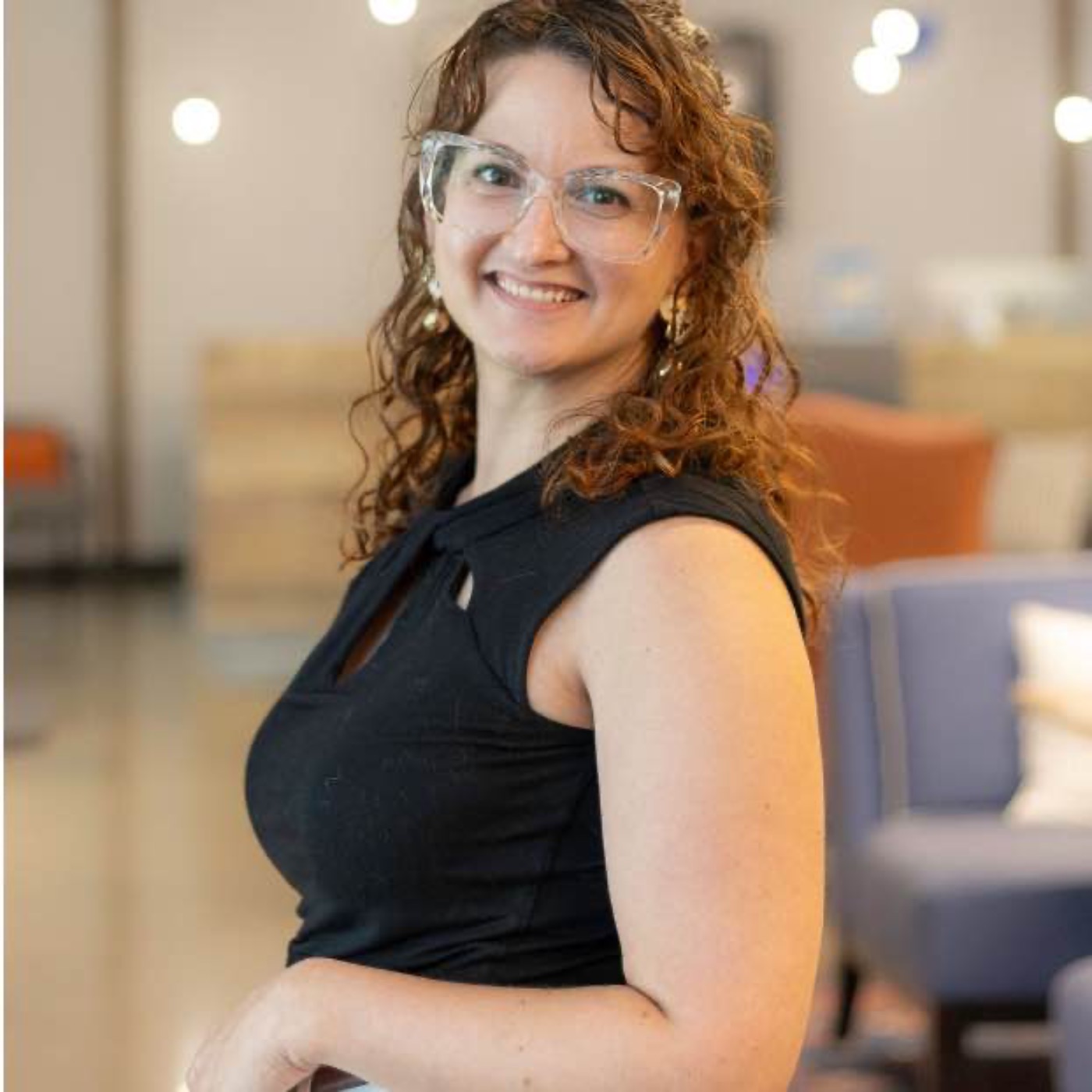 (Bonus Episode)Abstract Essay in its Fifth season, featuring Alyssa Sharp a Future Self Coach as my guest.