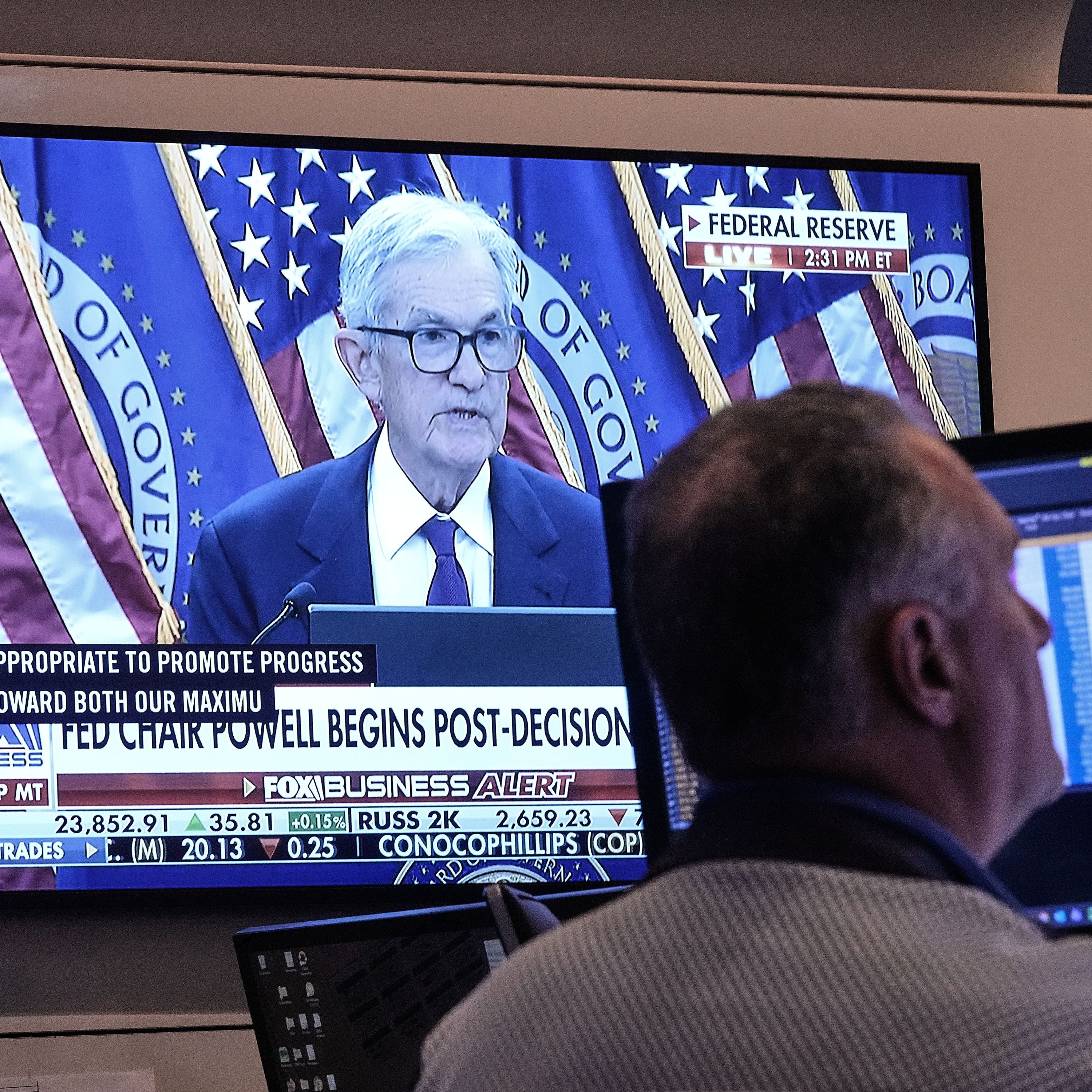Trump Blasts Fed After Rates Stay the Same