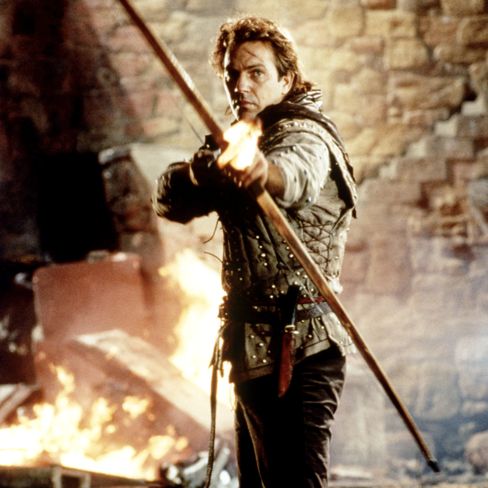 Shooting flaming arrows at Notre Dame's Blue-Gold spring game episode artwork