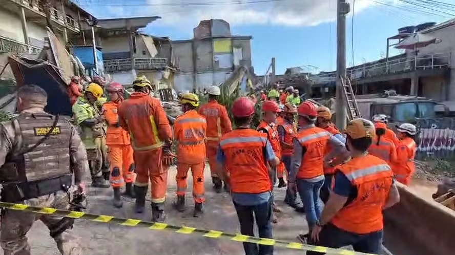 Desabamento de prédio de quatro andares deixa ao menos três mortos em Belo Horizonte