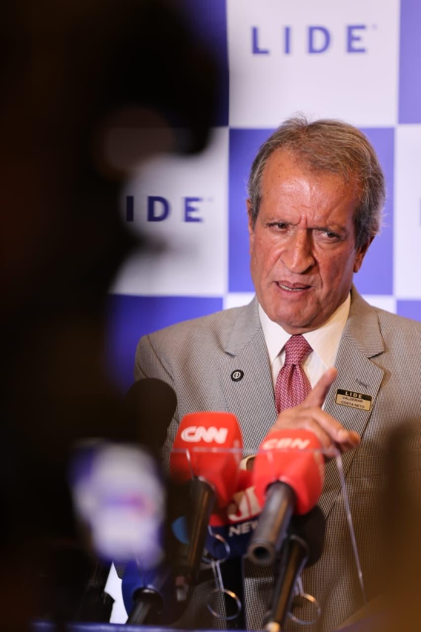 Família Bolsonaro terá que resolver conflitos internos para viabilizar vitória de Flávio, diz Valdemar Costa Neto