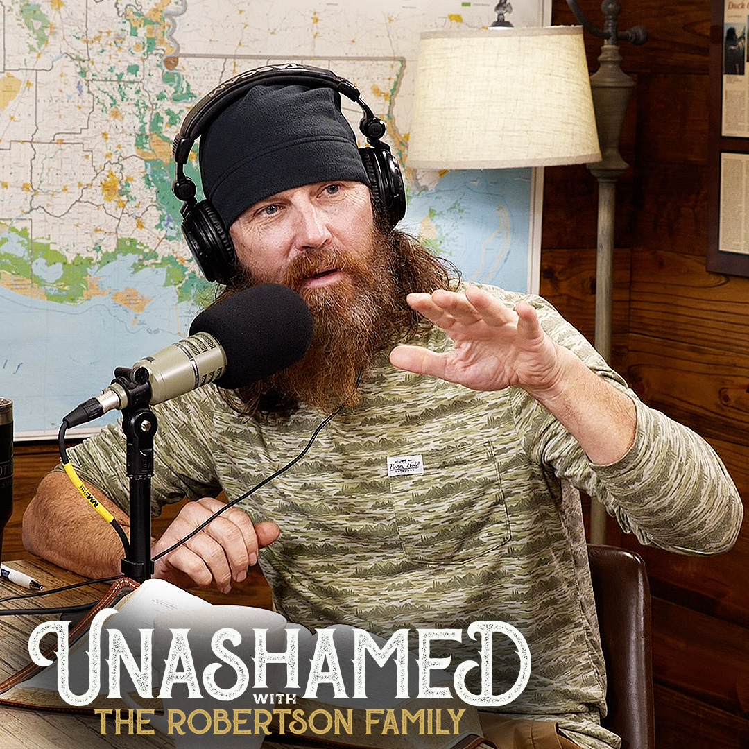 Ep 1019 | Jase Uncovers a Big Jesus Controversy & What to Do If Your Spouse Feels Like Your Enemy