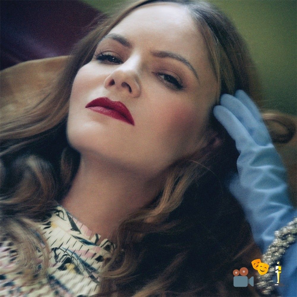Jennifer Jason Leigh podcast artwork