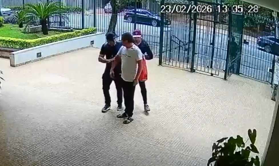 Criminosos disfarçados de policiais invadem condomínio de luxo nos Jardins (SP)