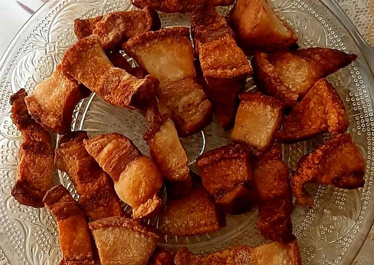 Según la ciencia, comer torreznos es bueno para la salud