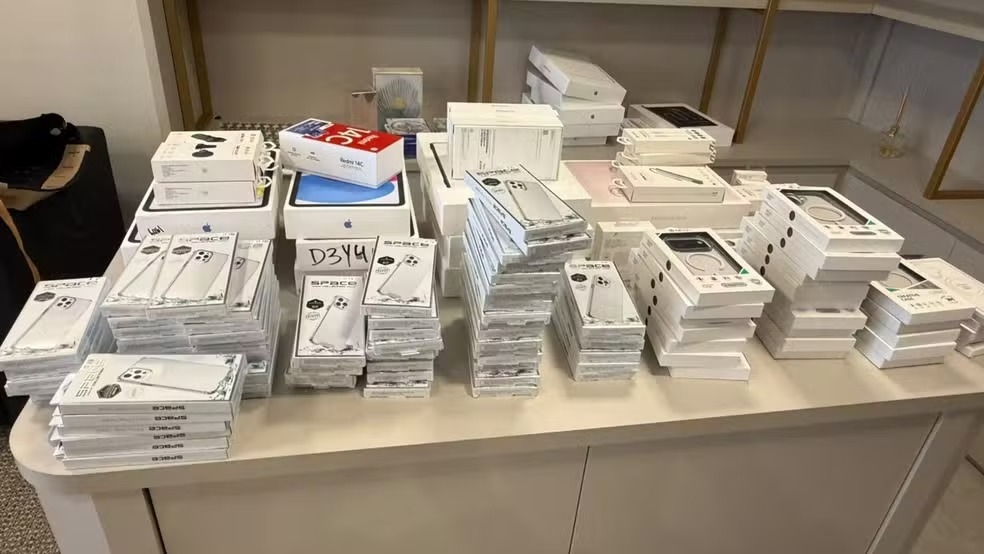PF investiga esquema de R$ 460 milhões em contrabando de eletrônicos episode artwork
