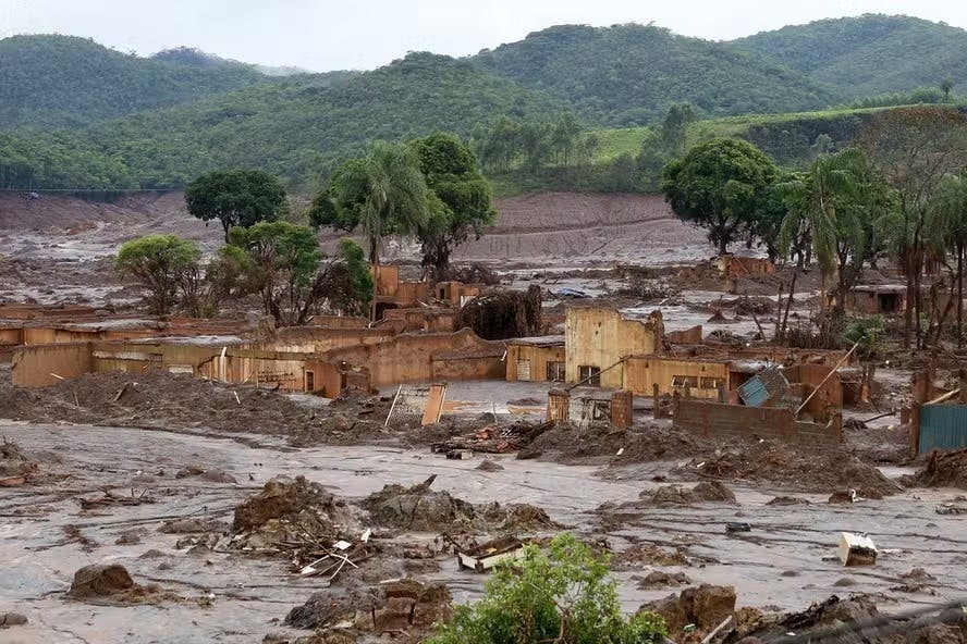Samarco e Vale são multadas em R$ 1,8 bi por usarem indenizações de Mariana para conseguir dedução do IR Samarco e Vale são multadas em R$ 1,8 bi por usarem indenizações de Mariana para conseguir dedução do IR