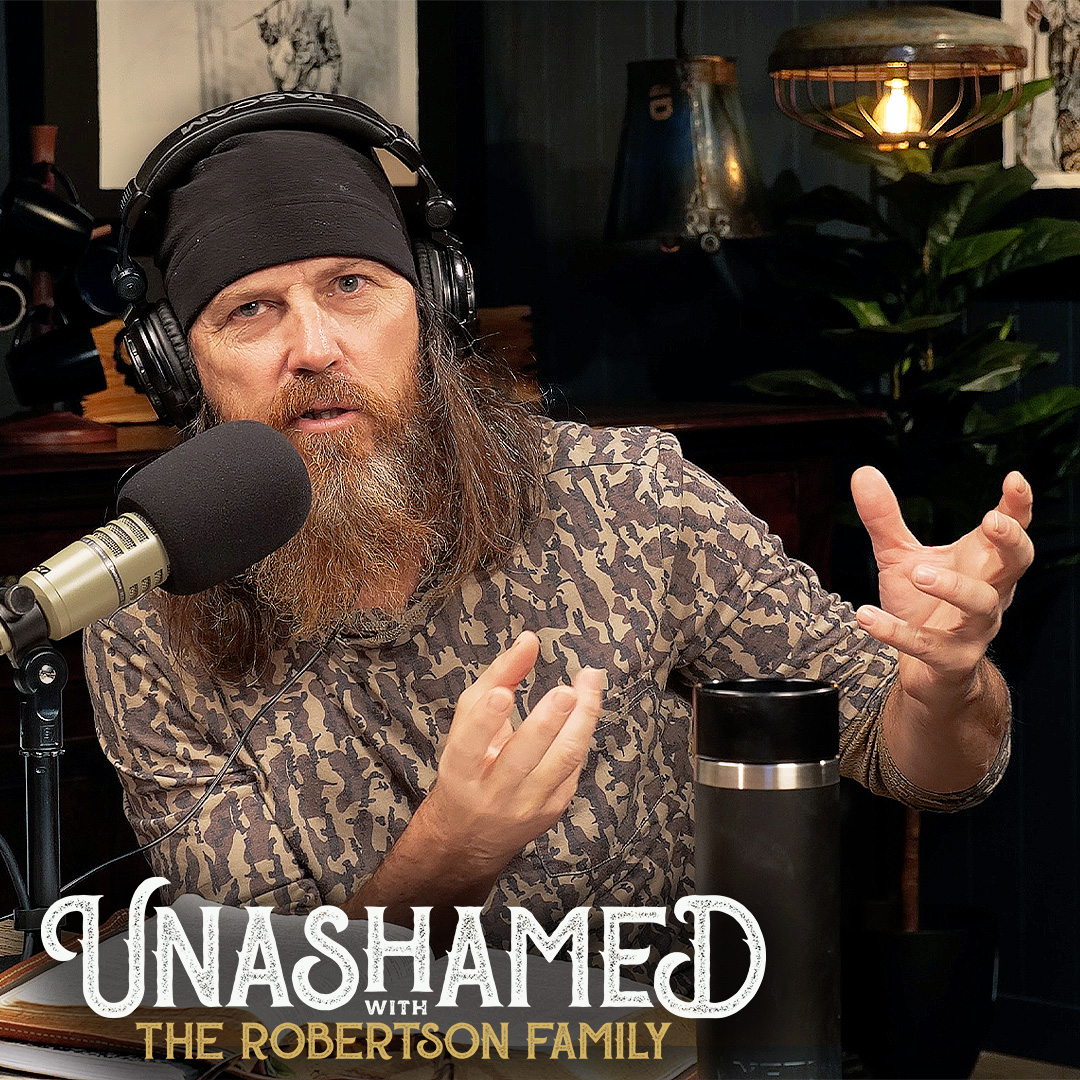Ep 1033 | Jase Uncovers a Bible Verse That Caused Extreme Rage & the Mind-Boggling Disaster Zone in NC