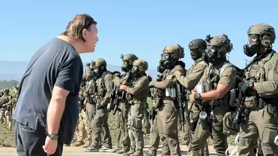 Nuevo blanco de los demócratas: agentes de I.C.E.