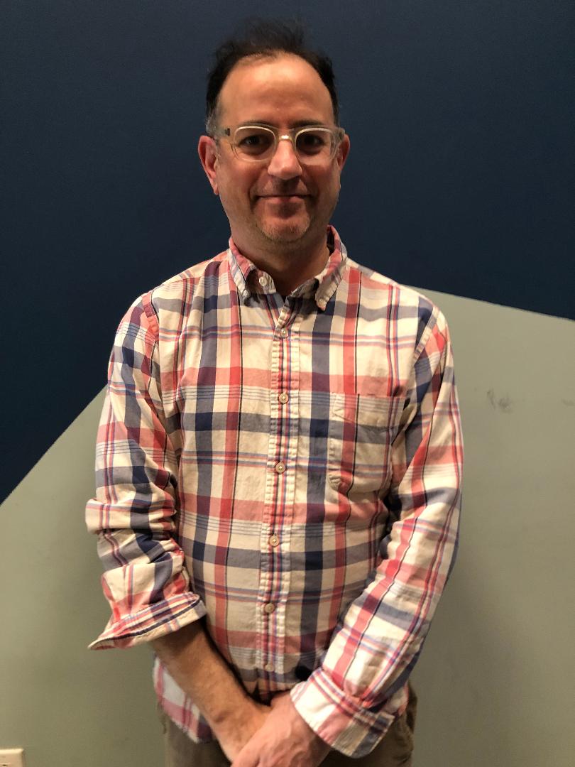 DLG224 Eric Drysdale talks about his award winning TV writing career, where he is now and where he is heading.
