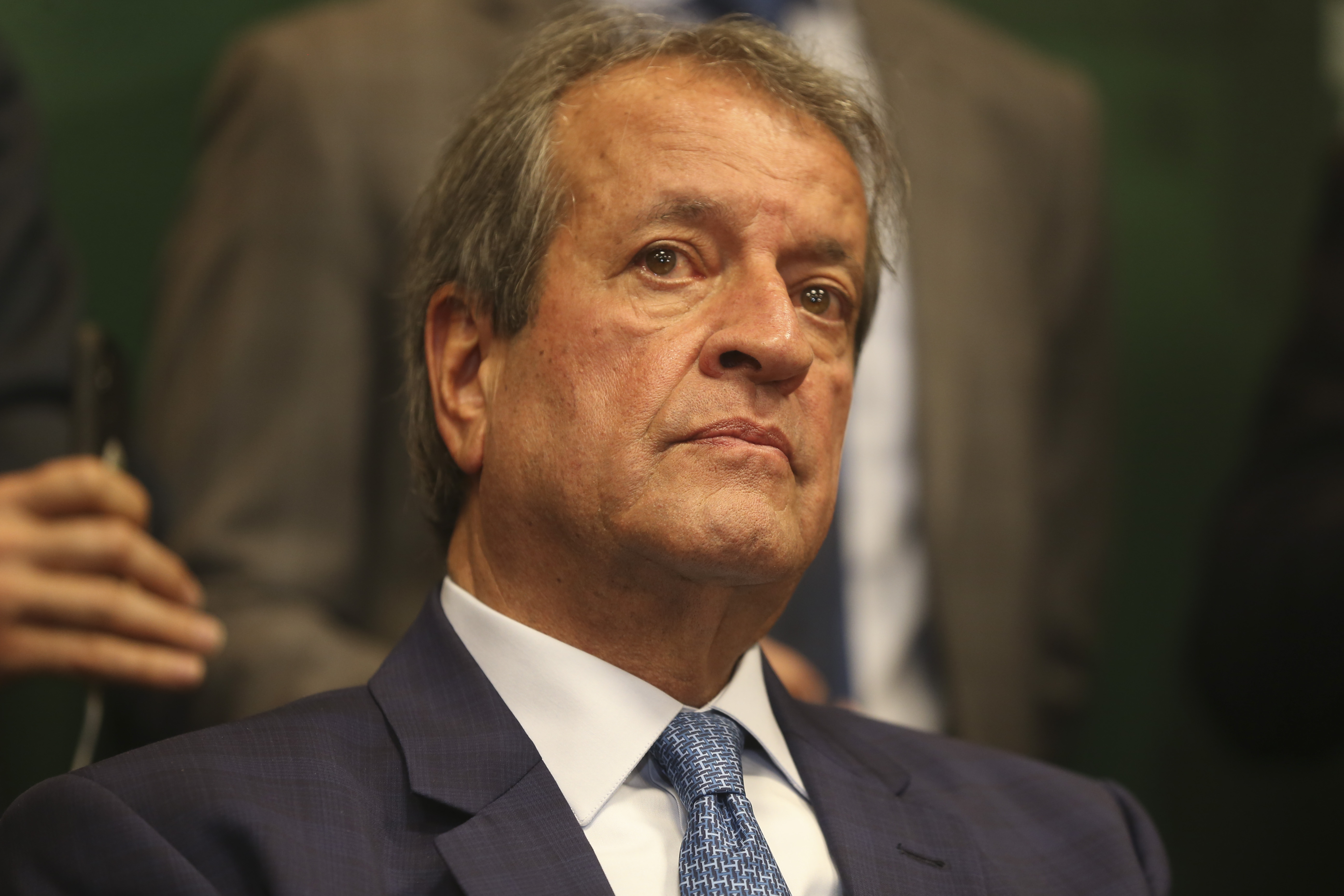 Valdemar Costa Neto defende atuação de dirigentes partidários na distribuição de emendas episode artwork