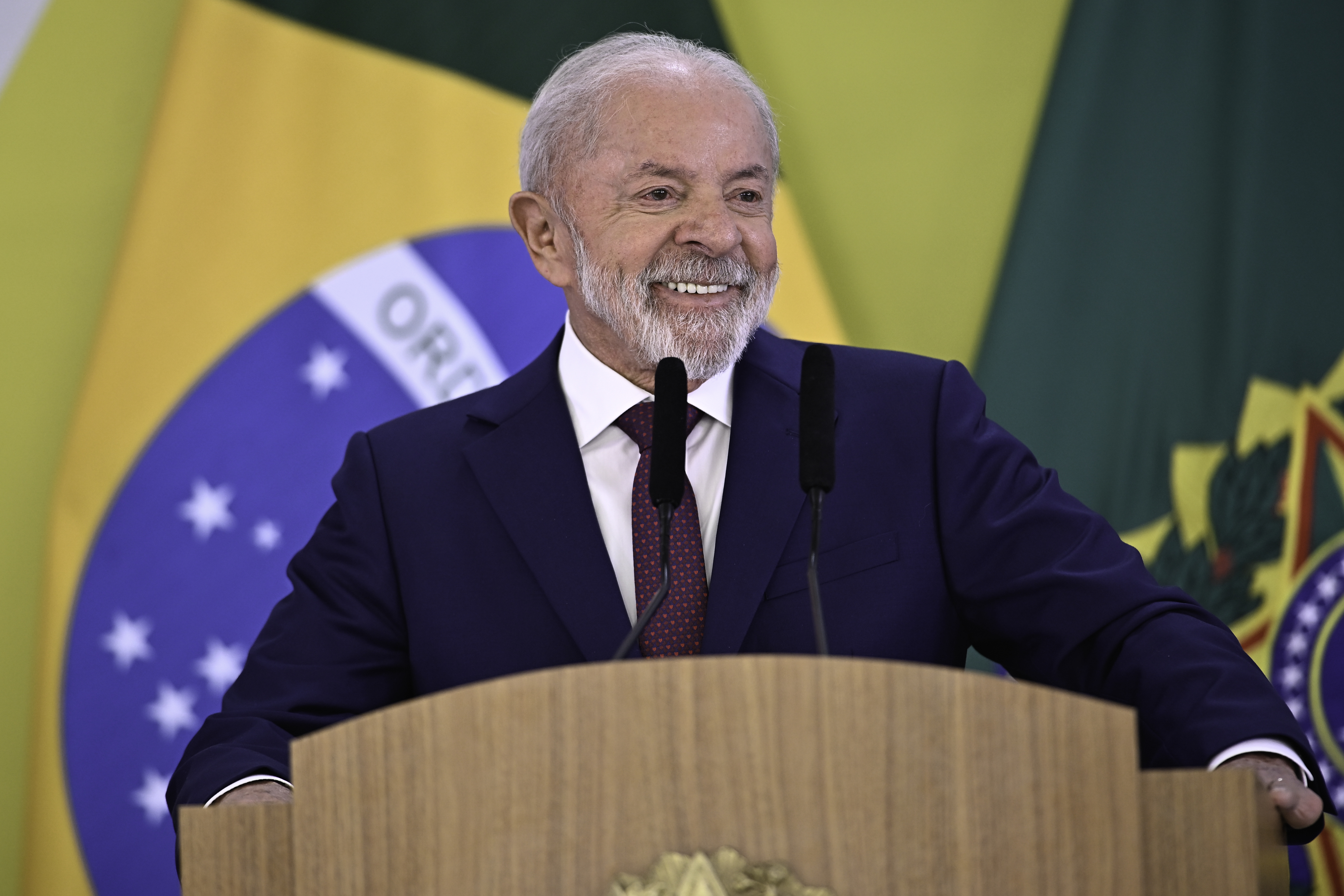 Lula assina indulto de Natal e exclui condenados do 8 de janeiro e Bolsonaro