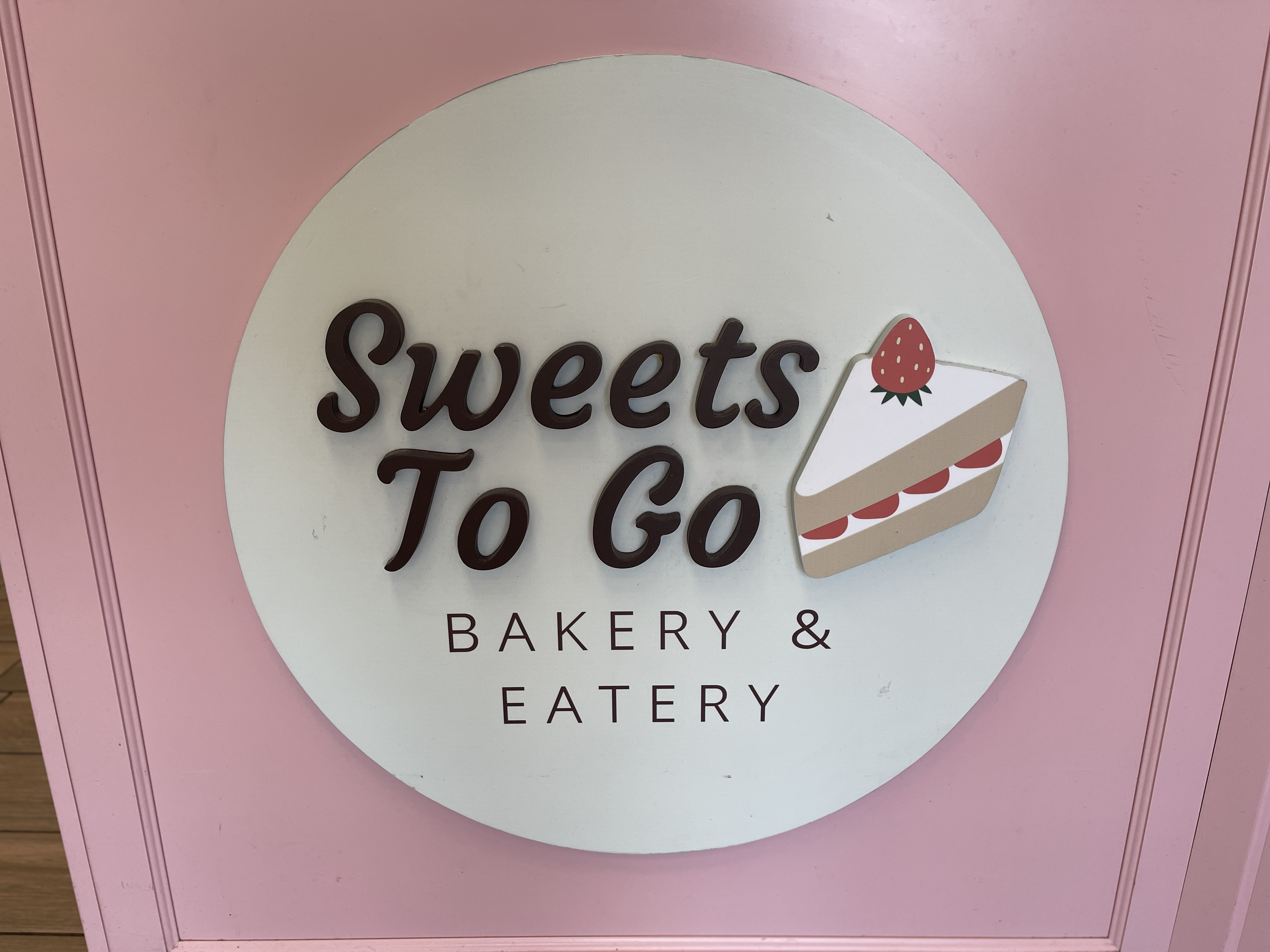 Cupcakes & Dreams: A Baker's Rise to Sweet Success