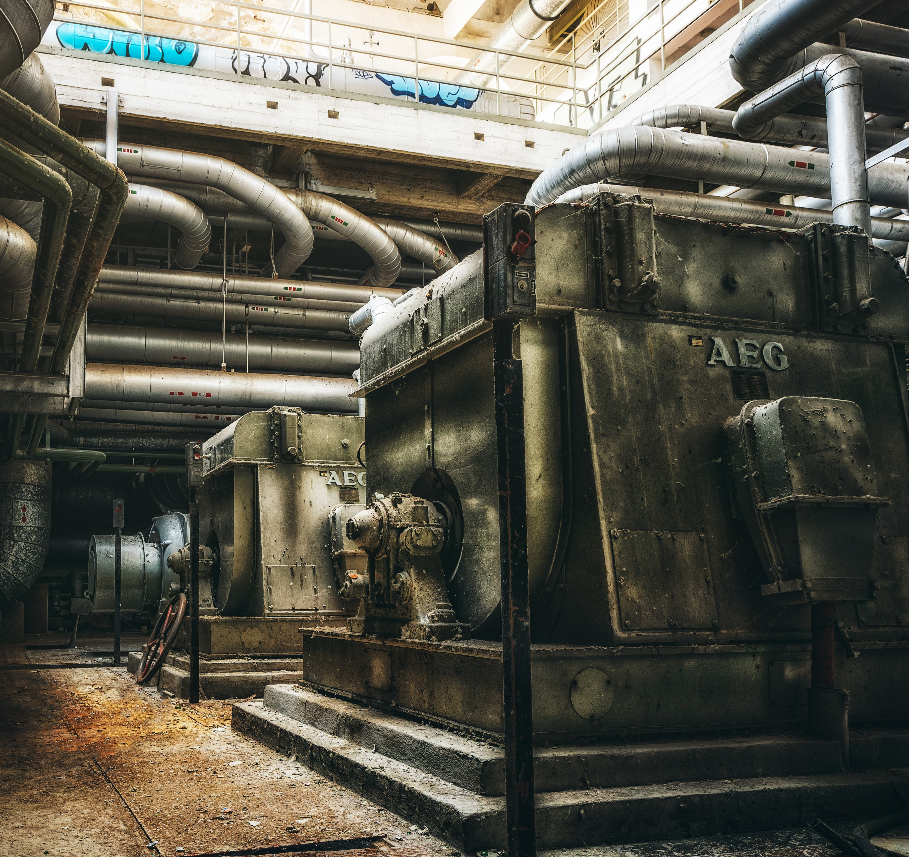 Engine Room: 3-Hour Tranquil Machinery Sounds for Blissful Sleepiness