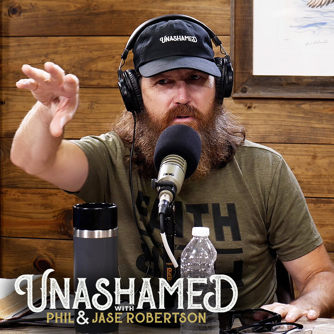 Ep 732 | Willie & Jase Wage War in Suburbia & Poor Jase Gets Blamed for Everything