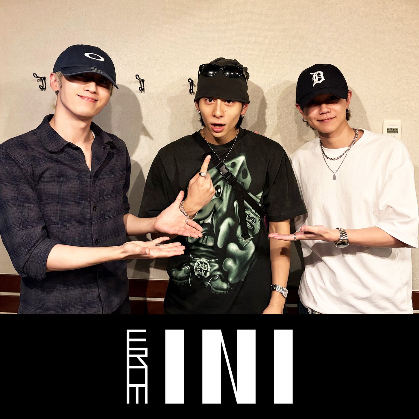 #244_2　藤牧京介＆西洸人＆シュウ・フェンファン