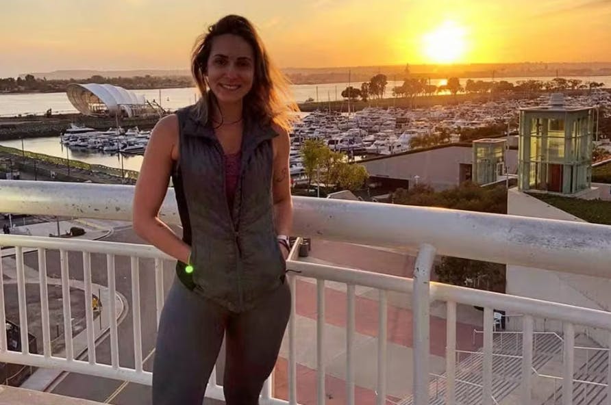 Família de brasileira presa no Camboja faz vaquinha online para contratar nova defesa no país asiático Família de brasileira presa no Camboja faz vaquinha online para contratar nova defesa no país asiático