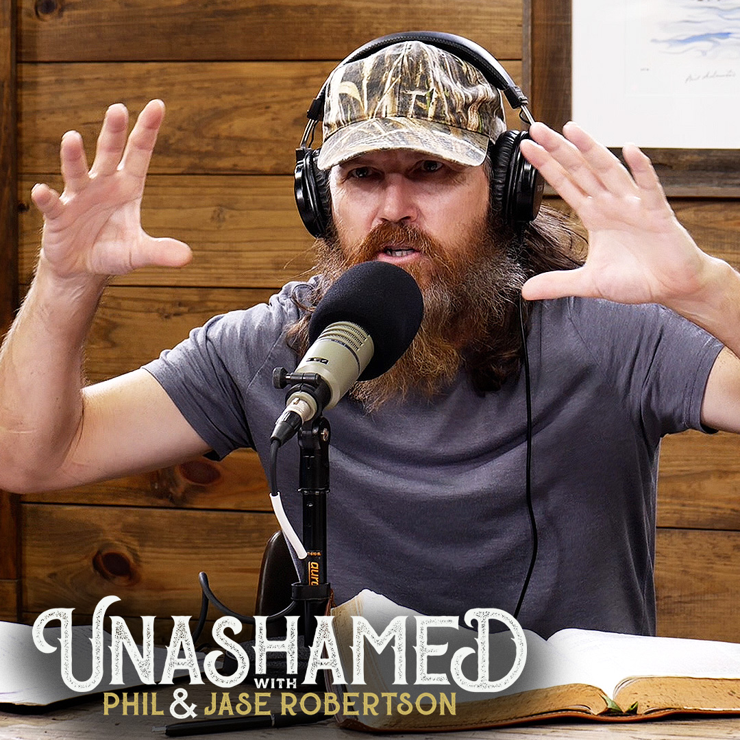 Ep 739 | Jase Goes Cuckoo for Coconut Macaroons & That Time a Guest Ate Dog Food — and Loved It!