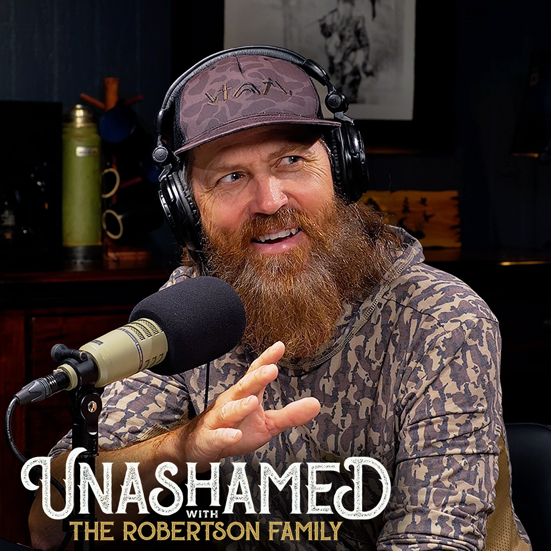 Ep 1330 | Jase Nails the Perfect Birthday Surprise for Missy & the Living Room Faith Movement