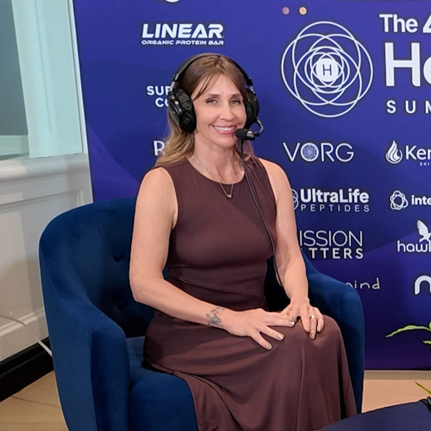 Connecting Women's Wellness and Aesthetics Through AI
