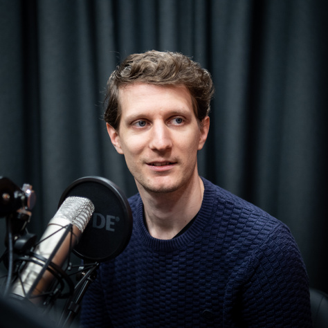 Először nevetünk, aztán elkezdünk borzongani