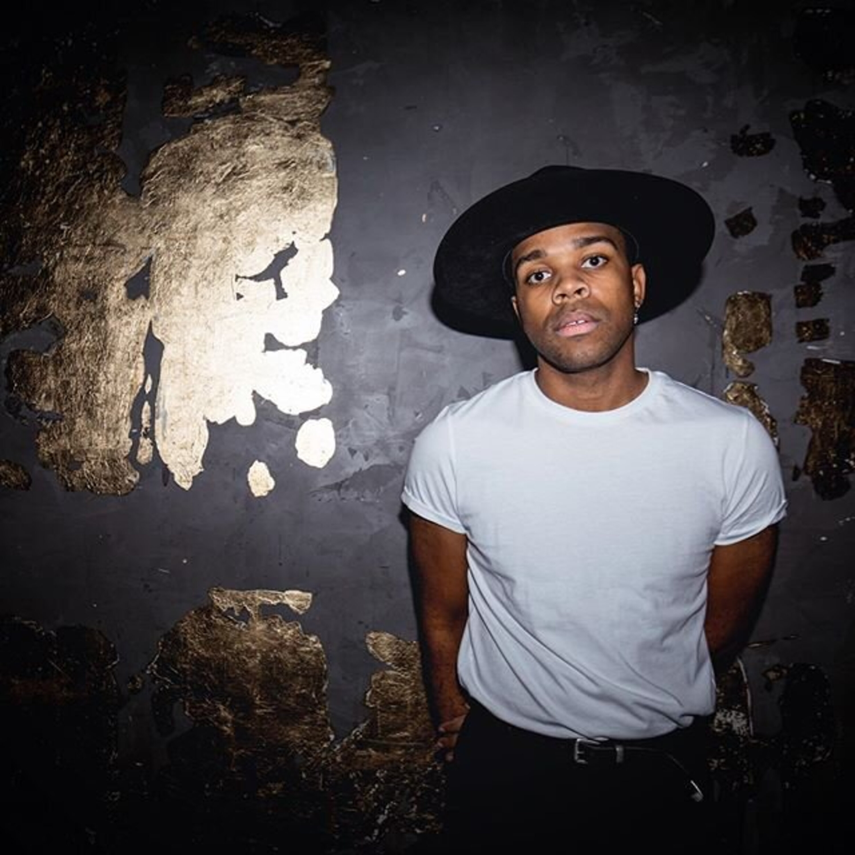 Music Artist + Activist Mobley On Systemic Racism and Staying Uncomfortable To Make Change episode artwork