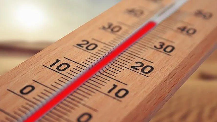 Onda de calor leva quase mil pessoas a buscar atendimento médico no Rio em dois dias Onda de calor leva quase mil pessoas a buscar atendimento médico no Rio em dois dias