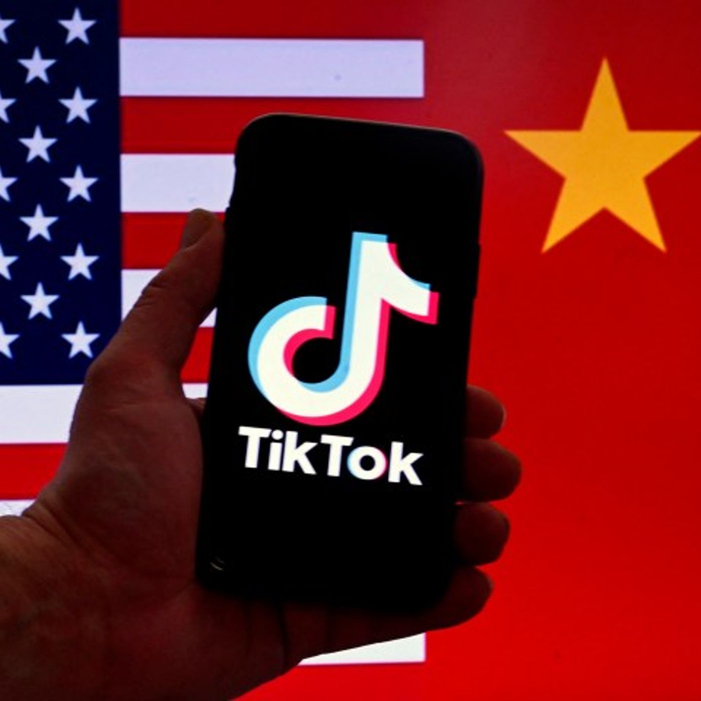 Gli USA bannano Tik Tok, la CINA bandisce WhatsApp & Telegram - Cosa sta succedendo? 🇺🇲🇨🇳 episode artwork