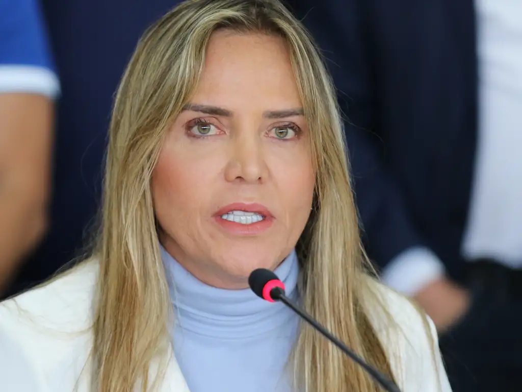 Governadora do DF garante 'solução definitiva' para o BRB em até 30 dias